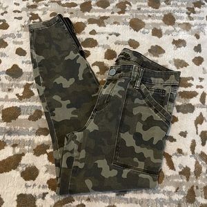 Kut from the Kloth Camo Zipper Ankle Pants